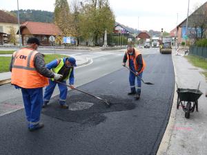 ASFALTIRANJE UNEC 07 FOTO LJUBO VUKELIČ
